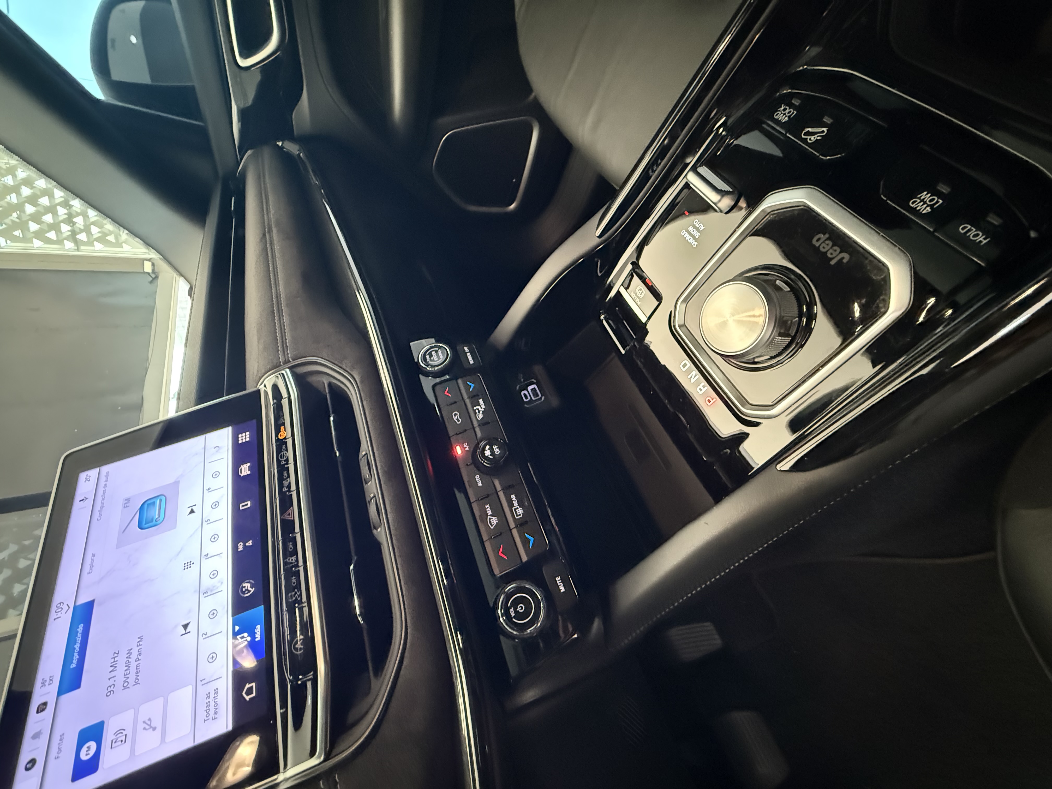 JEEP COMMANDER